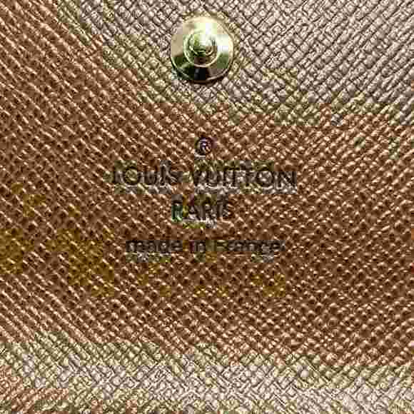 LOUIS VUITTON Brown Monogram Key Case - Picture 4 of 9